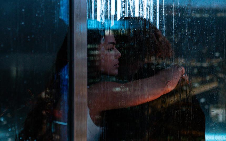 Кадр из фильма «Вниз»