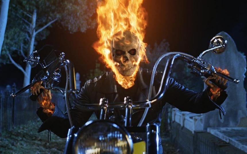 Николас Кейдж в фильме «Призрачный гонщик»