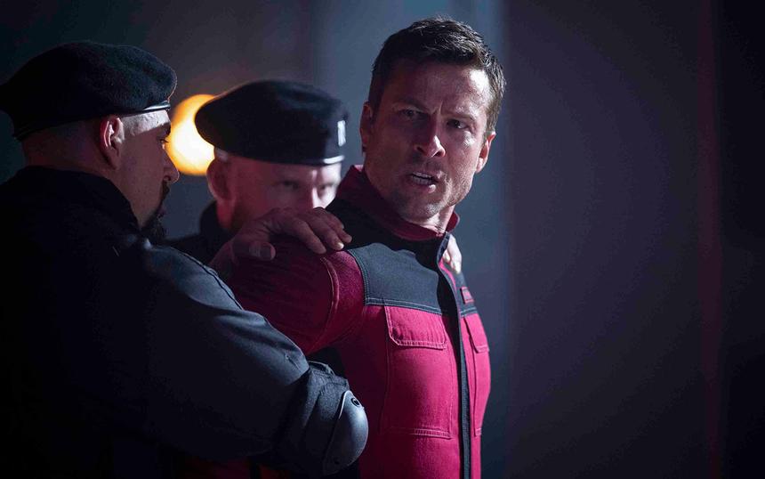 Рецензия на фильм «Бегущий человек» (2025)