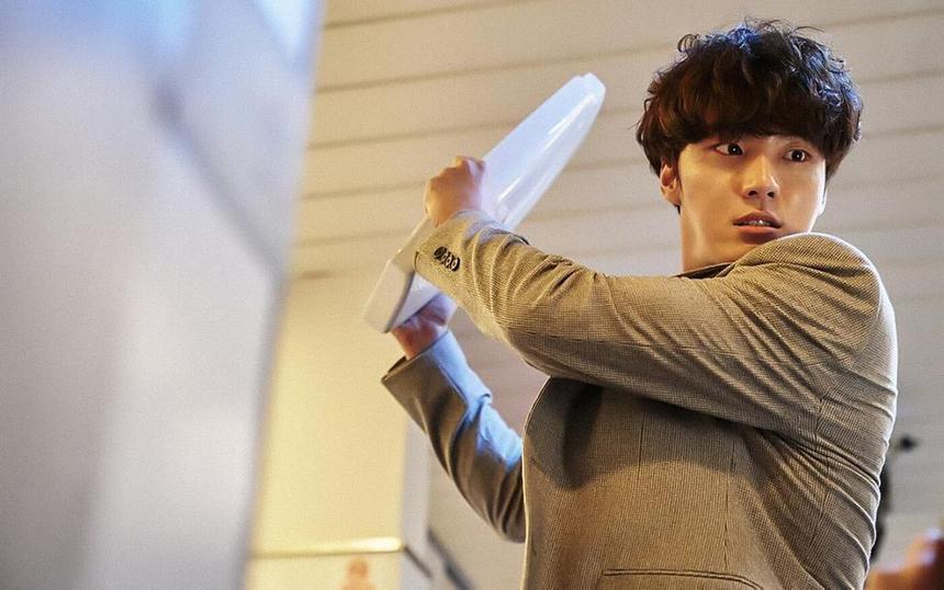 Кадр из дорамы «Дневника психопата»