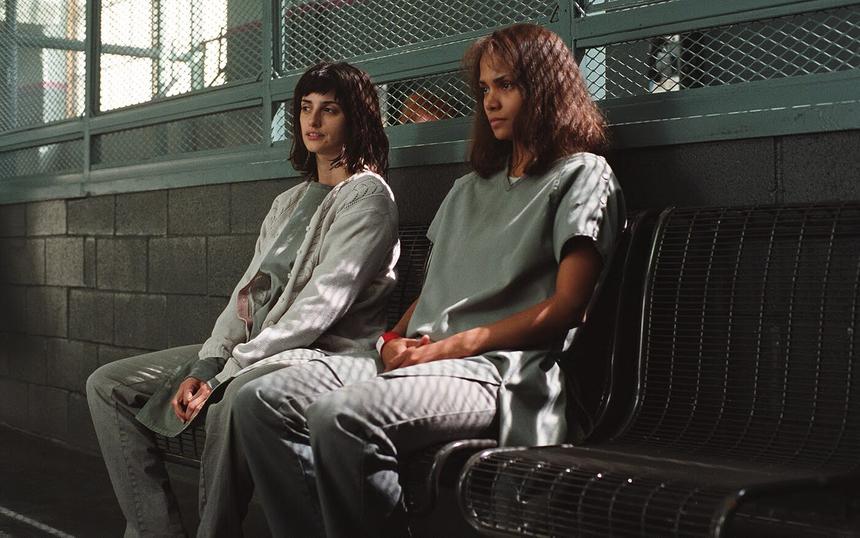 Кадр из фильма «Готика»