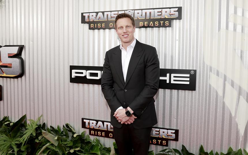 Всё, что нужно знать о продаже студии Warner Bros.