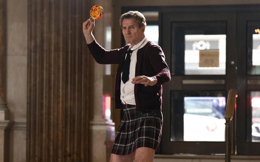 «Голый пистолет»