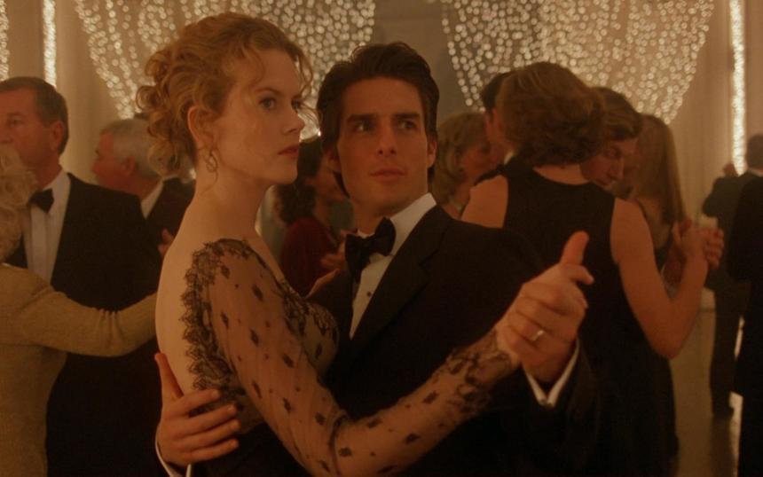 «С широко закрытыми глазами»