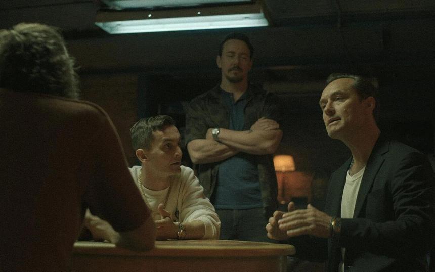 Рецензия на сериал «Чёрный кролик»