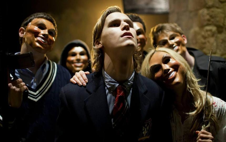 Первый фильм серии хорроров «Судная ночь»