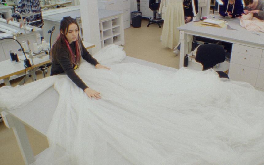 Стоит ли смотреть фильм «Кутюр»