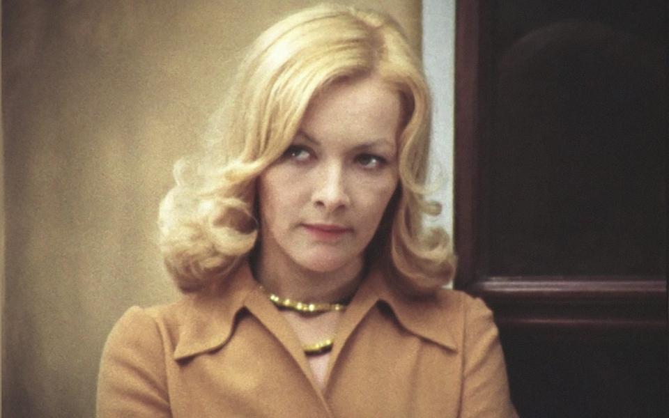 История создания костюмов в фильме «Ирония судьбы, или С легким паром!»