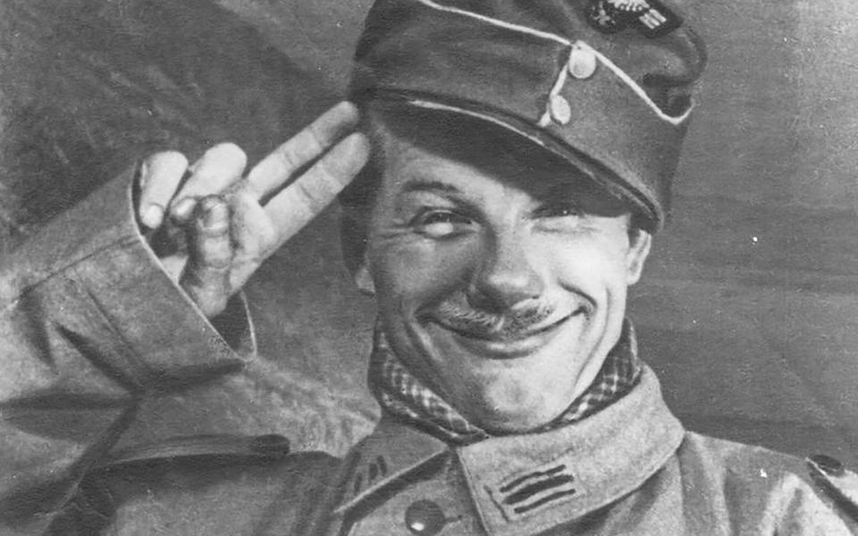 Марк Бернес в фильме «Два бойца»