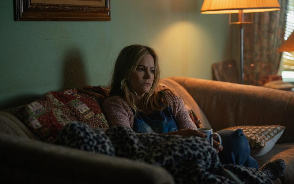 «Ночь наступает всегда»: трейлер, кадры, сюжет, рецензия