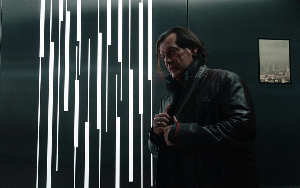 Триллер «Вниз»: трейлер, кадры, сюжет, рецензия