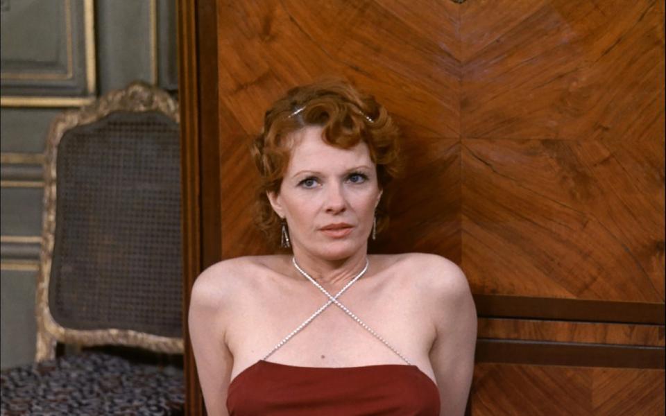 «Разрушать, говорит она»