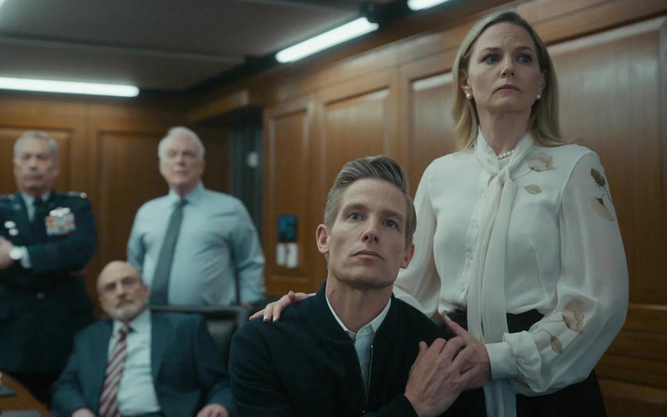 Обзор третьего сезона сериала «Ночной агент»