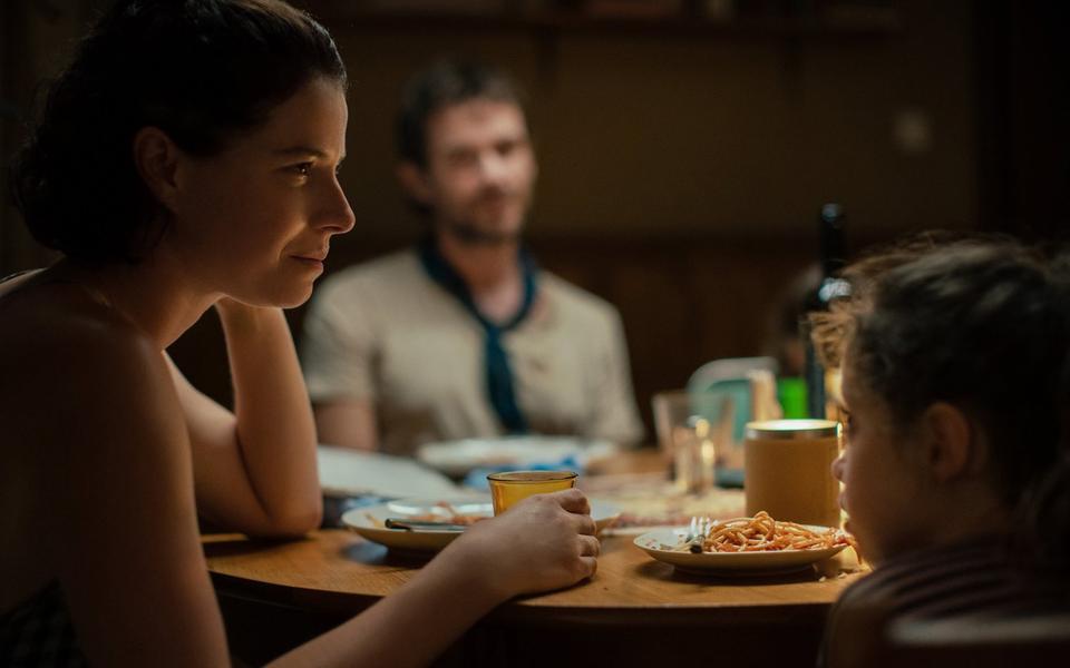 «Незнакомая дочь»