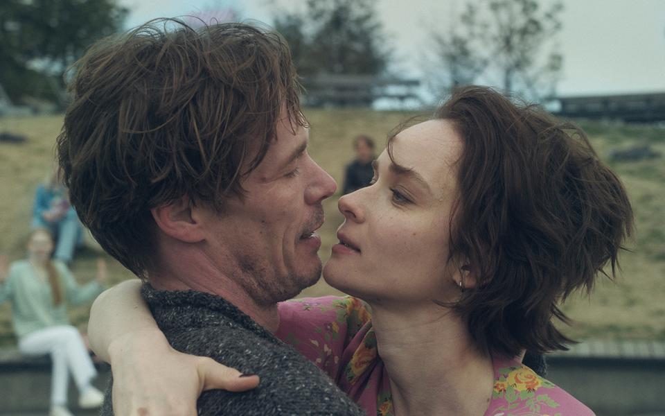 «Большая земля»